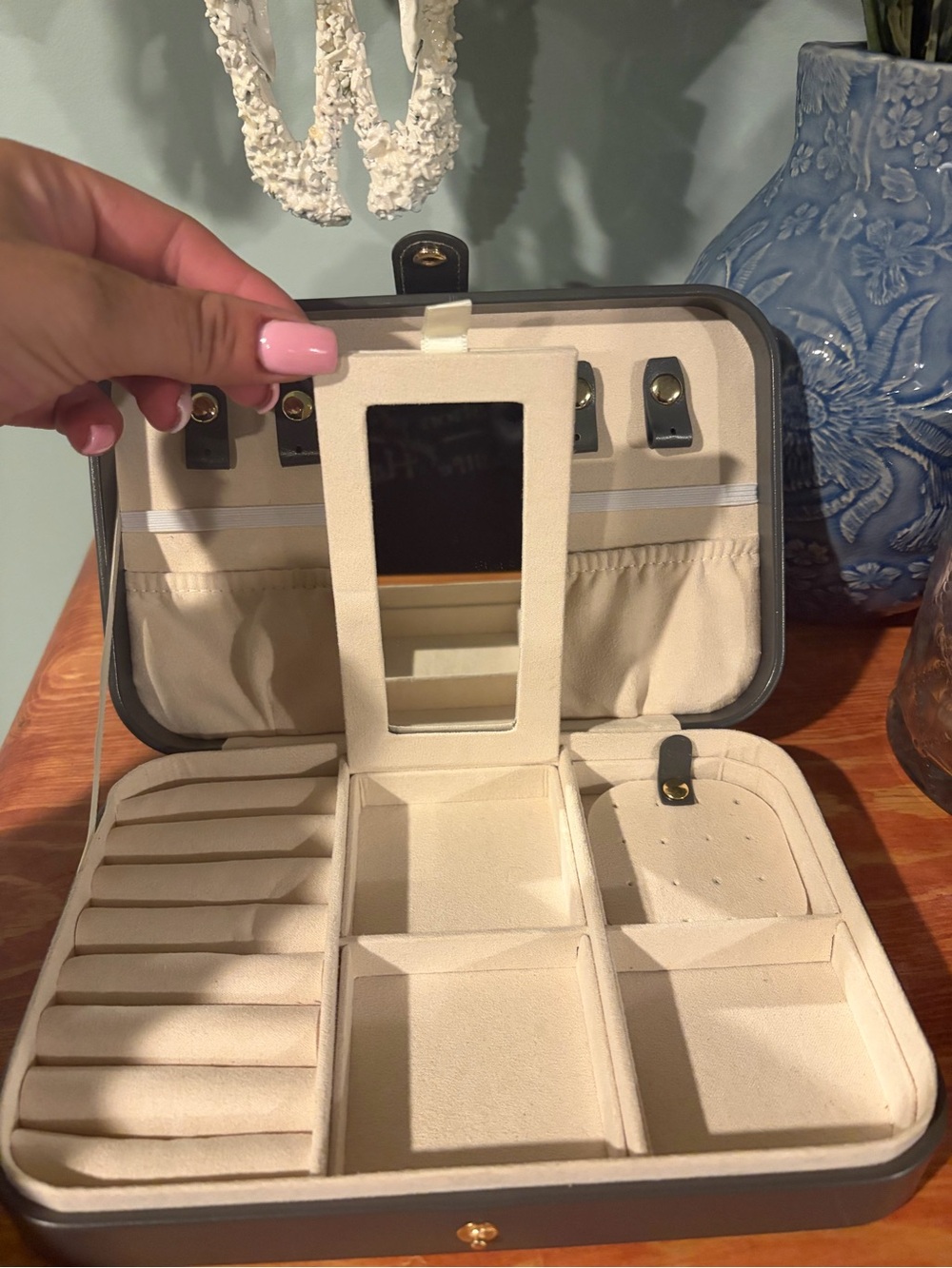 Pendleton & Cowhide Jewelry Box - Picture 4 of 8